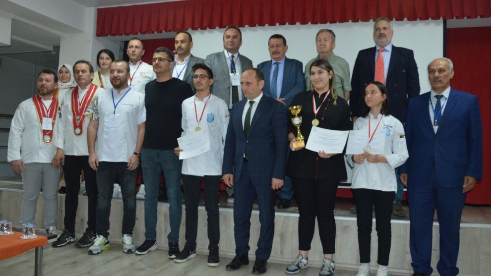 “Gastronomi Festivali ve Yemek Yarışması” İzzet Baysal Abant Mesleki Turizm Anadolu Lisesi’nde Gerçekleşti